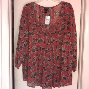 TORRID Pink w Black & Grey Rose Blouse